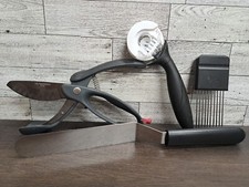 Lote de utensilios de chef mimados picadora de ensaladas cortador de pastelería esparcidor de glaseado sostener rebanada segunda mano  Embacar hacia Mexico