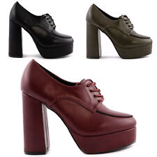 Scarpe donna stivali usato  Guidonia Montecelio