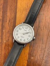 Relógio Timex Feminino Leitor Fácil Tom Prata 25mm Nova Bateria comprar usado Relógio Timex Feminino Leitor Fácil Tom Prata 25mm Nova Bateria comprar usado  Enviando para Brazil