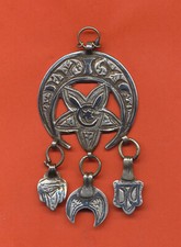 Antiker silberner amulett gebraucht kaufen  Mauer