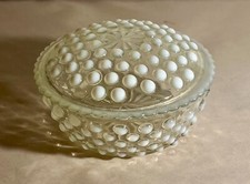 Usado, Anchor Hocking Opalescent Moonstone 4 3/4" caixa de sopro redonda com tampa comprar usado  Enviando para Brazil