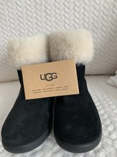 Ugg girls classic for sale  BRENTWOOD