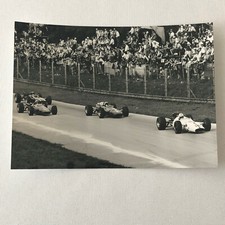 Fotografia vintage 1967 Monza carro corrida John Surtees Bruce McLaren +  comprar usado  Enviando para Brazil