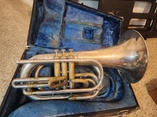 Cuerno barítono Yamaha Silver 301M Marching Bb YBH301M segunda mano  Embacar hacia Mexico