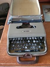 Olivetti lettera typewriter for sale  TAMWORTH