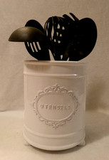 SOPORTE PARA UTENSILIOS HOME ESSENTIALS CERÁMICA ESMALTADA CON PATAS con 6 UTENSILIOS DE NYLON NEGRO segunda mano  Embacar hacia Mexico