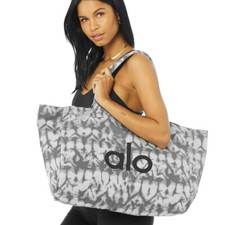 Alo yoga stylish for sale  HOUNSLOW