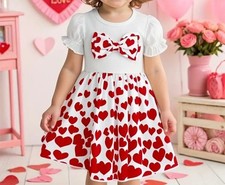 Niedliches mädchenkleid herze gebraucht kaufen  Paderborn