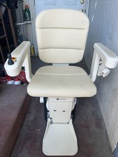 Cadeira e motor para elevação de escada Handicare comprar usado  Enviando para Brazil