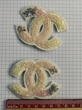 Patch chanel multicolor usato  Caselle Torinese