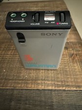 Rádio portátil Sony Walkman FM/AM SRF-22W prata anos 80 retrô vintage testado comprar usado  Enviando para Brazil