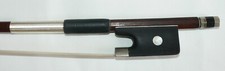 BOM ARCO DE VIOLA ANTIGO DA MARCA "AUGUST HERRMANN", REFORMADO E PRONTO PARA TOCAR comprar usado  Enviando para Brazil