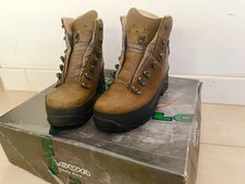 Chaussures montagne t41. d'occasion  Tours-