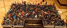 Lot 230 figurines d'occasion  Saint-Florent-le-Vieil
