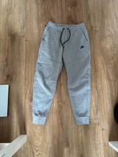 Nike spodnie Tech Fleece kolor szary, rozmiar M. Z jedną wadą na sprzedaż  PL