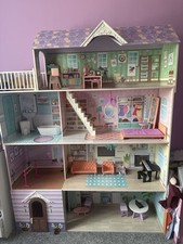 Perfect doll house for sale  PONTEFRACT