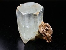MINERALES: AGUAMARINA TERMINADA Y TRANSPARENTE XTL CON MOSCOVITA, PALISTÁN segunda mano  Embacar hacia Mexico