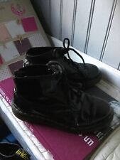 Bottines doc martens d'occasion  Saint-Malo