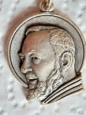 Padre pio portachiavi usato  Italia