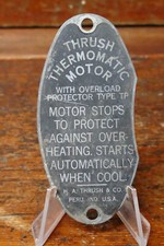 Usado, Placa publicitária vintage THRUSH THERMOMATIC MOTOR etiqueta de identificação de metal emblema comprar usado  Enviando para Brazil