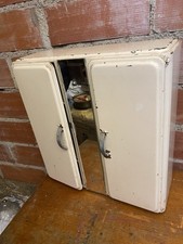 Armoire pharmacie ancienne d'occasion  Ramerupt