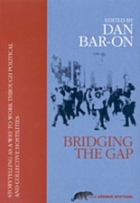 Bridging the gap gebraucht kaufen  Berlin