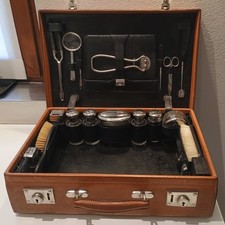 Valigia vintage con usato  Monza