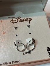 NOVO Conjunto de 2 Pares de Brincos Infantis Banhados a Prata Disney Conjunto de Argolas de Coração comprar usado  Enviando para Brazil