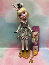 Ever After High ~ Boneca Lovely Bunny Blanc Royal Suporte Completo e Marcador, usado comprar usado  Enviando para Brazil