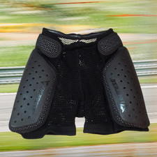 Dainese hard short usato  Lomazzo
