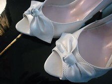 Scarpe bianche sposa usato  Tortona