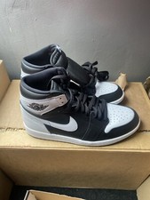 Size 7.5 air for sale  BRADFORD