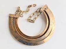 Collier torque biche d'occasion  Cadenet