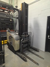 2016 crown reach for sale  Kansas City