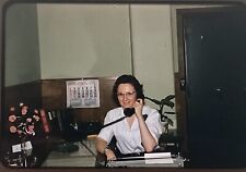 Original Vintage Photo Slide 1950s Office Worker Retro Furniture Secretária Telefone comprar usado  Enviando para Brazil