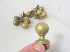Usado, Maçaneta de armário de latão vintage gaveta puxador placa armário antigo - £ 7 cada comprar usado  Enviando para Brazil