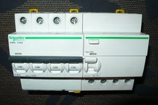 Disjoncteur a9f87463 different d'occasion  Barr