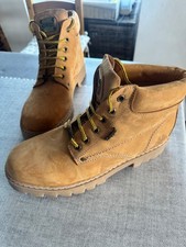 Neuves chaussures boots d'occasion  Voulx