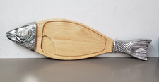 Bandeja de tábua de cortar madeira e metal para servir charcutaria madeira salmão 25" comprar usado Bandeja de tábua de cortar madeira e metal para servir charcutaria madeira salmão 25" comprar usado  Enviando para Brazil