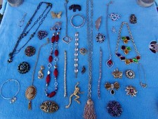 Vintage lot necklace for sale  Marion