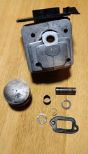 Cilindro con pistone usato Cilindro con pistone usato  Bevagna