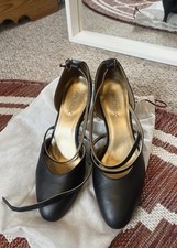 Capezio women pump for sale  LONDON