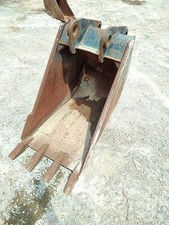 Backhoe bucket caterpillar for sale  Burton