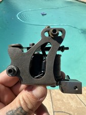 Máquina de tatuagem Cory Rogers feita à mão George Doinidis comprar usado Máquina de tatuagem Cory Rogers feita à mão George Doinidis comprar usado  Enviando para Brazil