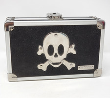 Estuche para lápices Vaultz caja de bloqueo pequeña con 2 llaves calavera negra y huesos cruzados segunda mano  Embacar hacia Mexico