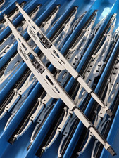 Usado, (2/DOIS) TRICO OKTANE 18"- Lâmina de limpador de janela de metal branco - Suporte de gancho comprar usado  Enviando para Brazil