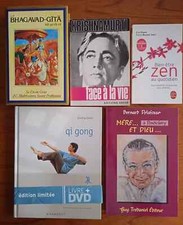 Lot livres hindouisme d'occasion  Paris XV