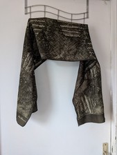 écharpe femme kaki d'occasion écharpe femme kaki d'occasion  Guise