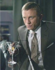 DANIEL CRAIG 007 JAMES BOND AUTÊNTICO AUTÓGRAFO ASSINADO COM VIDRO MARTINI NO BAR comprar usado  Enviando para Brazil