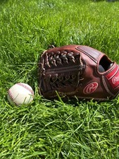 Practically new rawlings for sale  Redmond